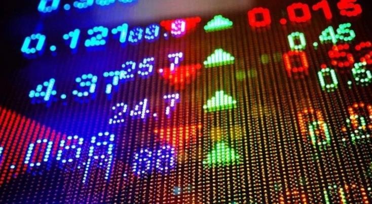港股收盘(08.01) | 恒指下跌1.07% 稳定币概念显著回落 英诺赛科(02577)暴涨30%