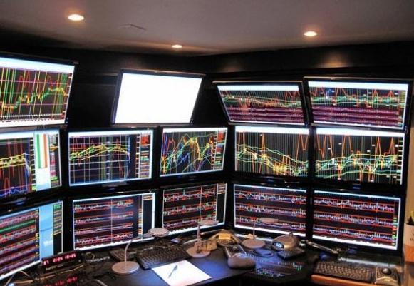 谷歌(GOOG.US)电话会：全栈AI战略驱动业务全面增长 每月Tokens处理量翻倍 视觉搜索增长70%